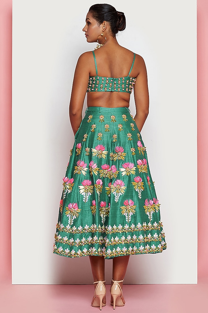 Green Raw Silk Short Bridal Lehenga Set by Papa Don't Preach by Shubhika at Pernia's Pop Up Shop