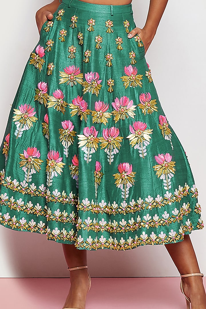 Green Raw Silk Short Bridal Lehenga Set by Papa Don't Preach by Shubhika at Pernia's Pop Up Shop
