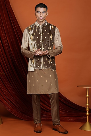 Brown Velvet Pearl Embroidered Bundi Jacket Set by Papa Don't Preach by Shubhika Men