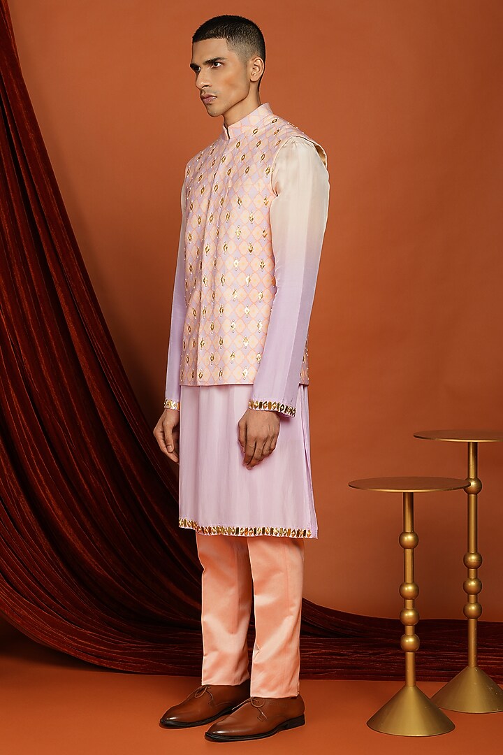 Peach-Lilac Velvet Printed & Embroidered Bundi Jacket Set by Papa Don't Preach by Shubhika Men at Pernia's Pop Up Shop