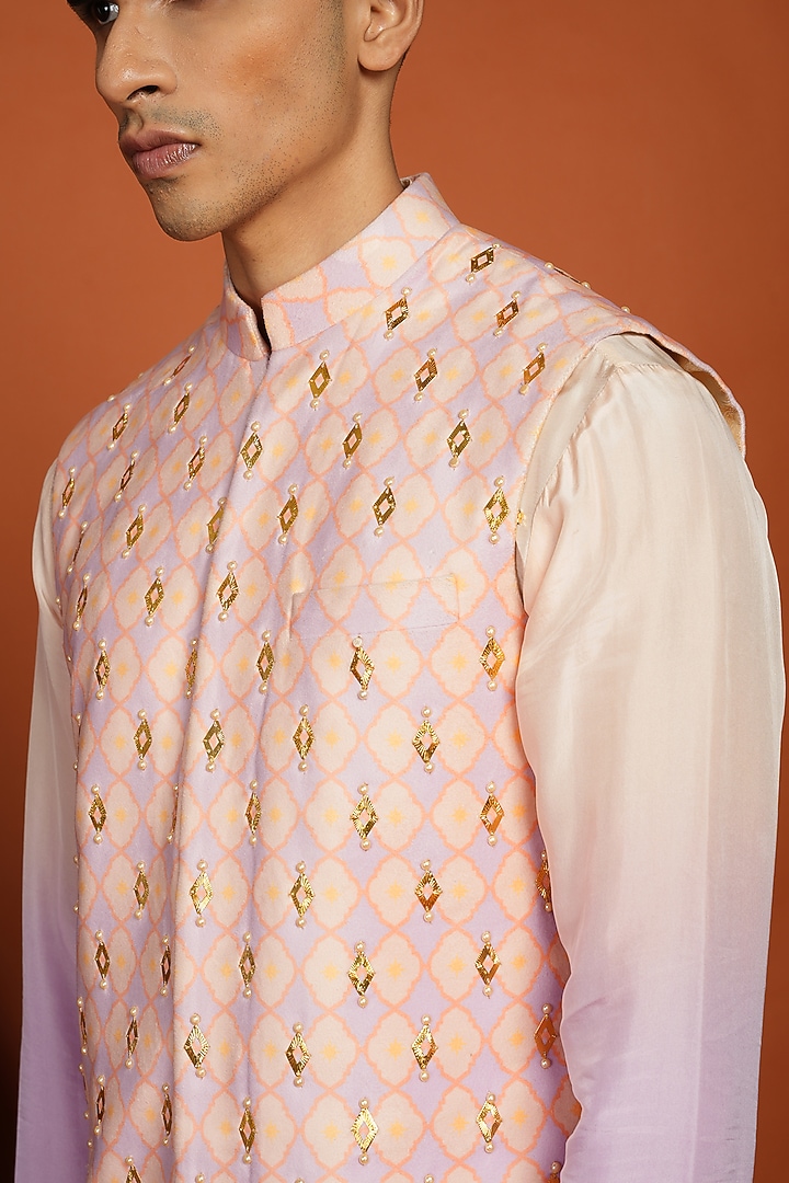 Peach-Lilac Velvet Printed & Embroidered Bundi Jacket Set by Papa Don't Preach by Shubhika Men at Pernia's Pop Up Shop