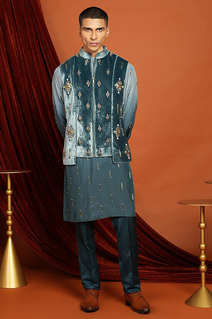 Blue Velvet Beads Embroidered Bundi Jacket Set by Papa Don't Preach by Shubhika Men at Pernia's Pop Up Shop