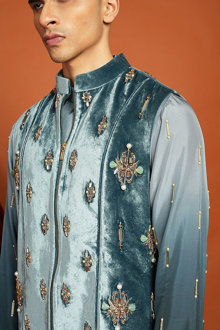 Blue Velvet Beads Embroidered Bundi Jacket Set by Papa Don't Preach by Shubhika Men at Pernia's Pop Up Shop