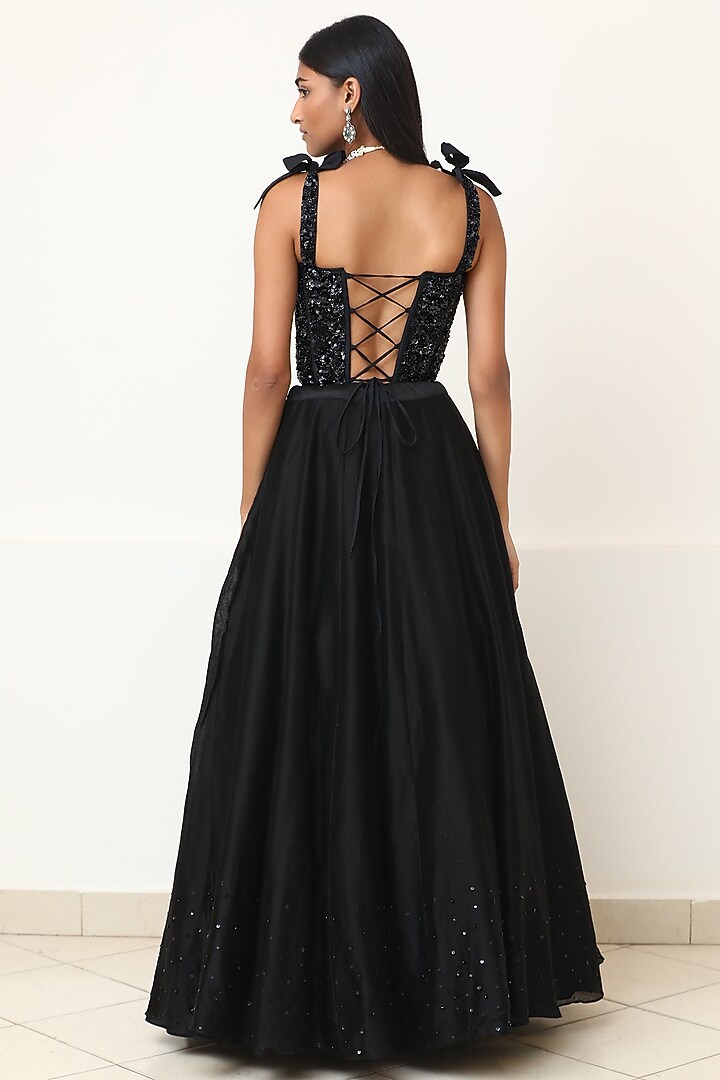 Black Silk Chanderi Wedding Lehenga Set by Powder Pink at Pernia's Pop Up Shop