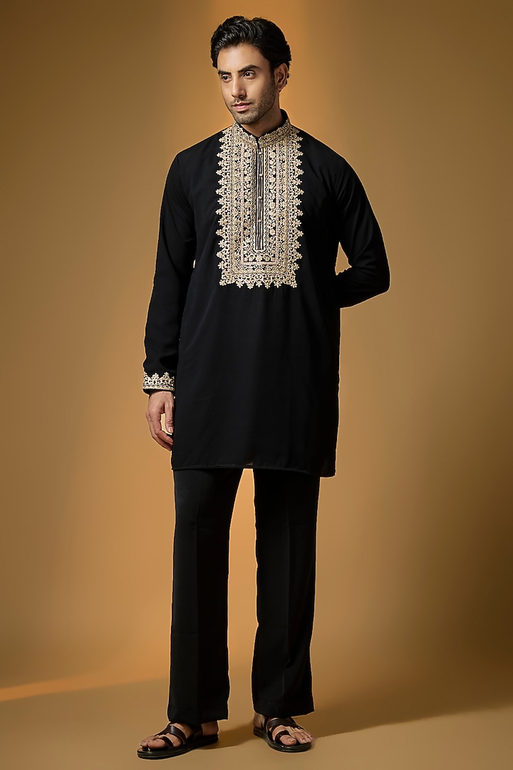 Black Japanese Suiting Embroidered Kurta Set by PARV DESIGN STUDIO at Pernia's Pop Up Shop