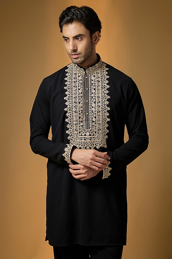 Black Japanese Suiting Embroidered Kurta Set by PARV DESIGN STUDIO at Pernia's Pop Up Shop
