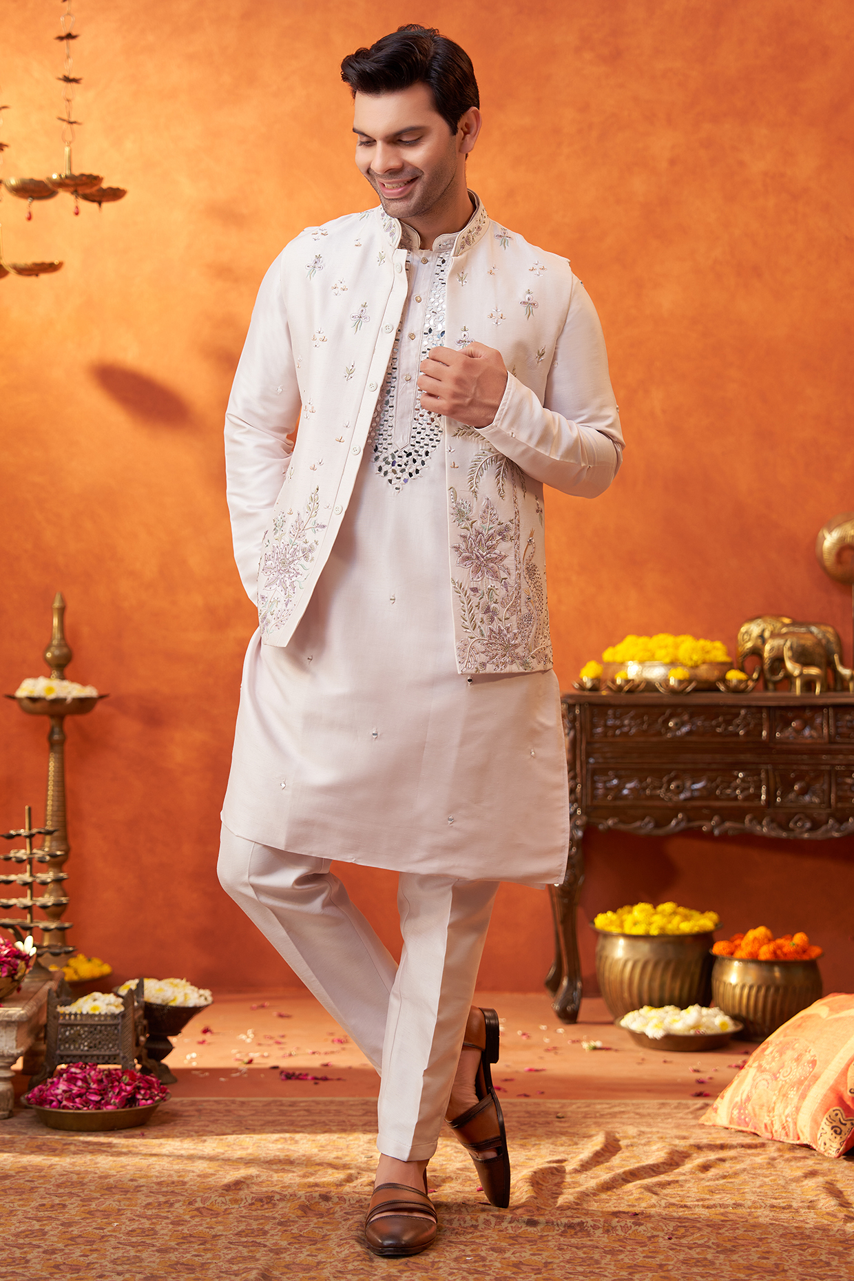Blush Lilac Raw Silk Thread Embroidered Bundi Jacket Set by PARV DESIGN STUDIO
