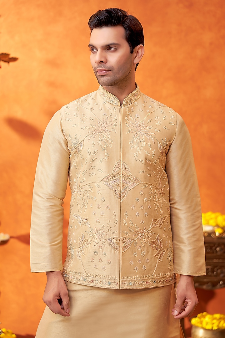 Gold Raw Silk Cutdana Embroidered Bundi Jacket Set by PARV DESIGN STUDIO at Pernia's Pop Up Shop