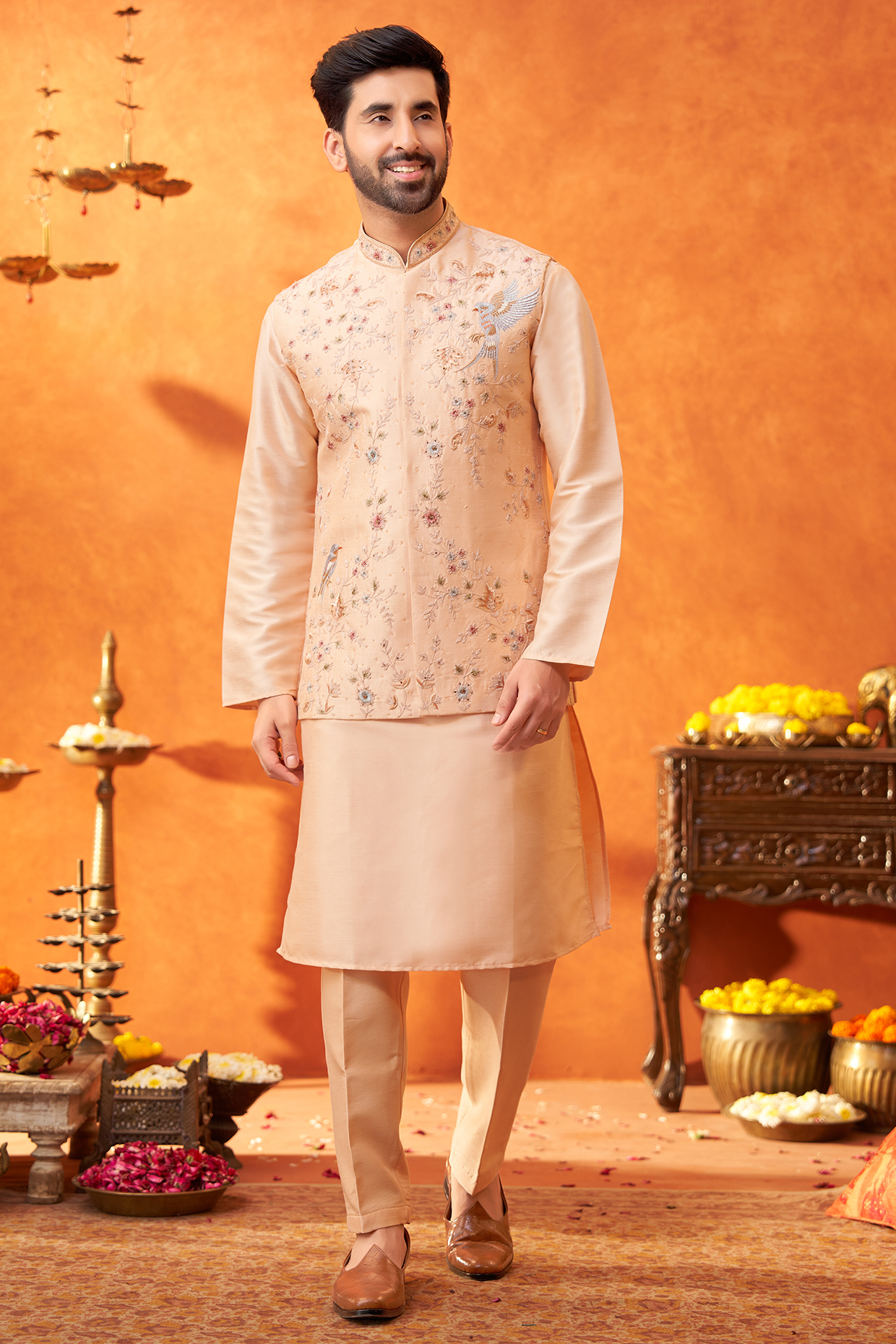 Peach Raw Silk Thread Embroidered Bundi Jacket Set by PARV DESIGN STUDIO