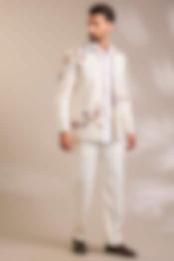 Off-White Suiting Embroidered Jacket Set by PARV DESIGN STUDIO at Pernia's Pop Up Shop