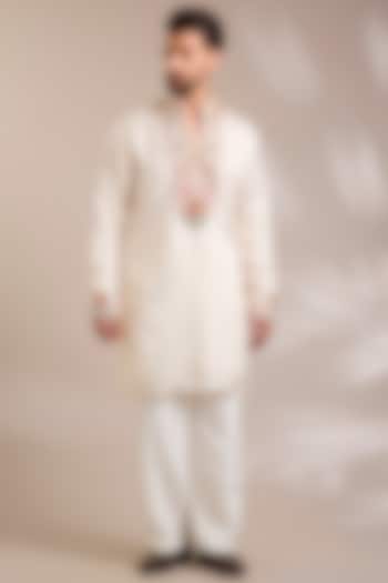 Cream Chanderi Satin Silk Resham Embroidered Kurta Set by PARV DESIGN STUDIO at Pernia's Pop Up Shop
