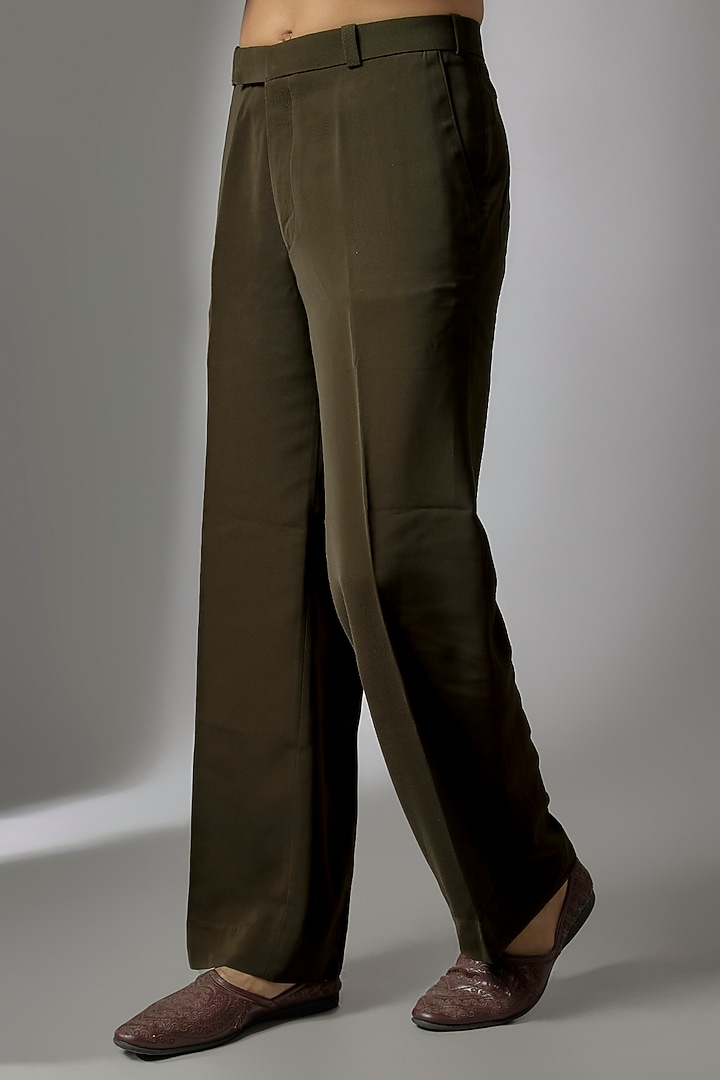 Olive Green Japanese Suiting Cutdana Embroidered Kurta Set by PARV DESIGN STUDIO at Pernia's Pop Up Shop
