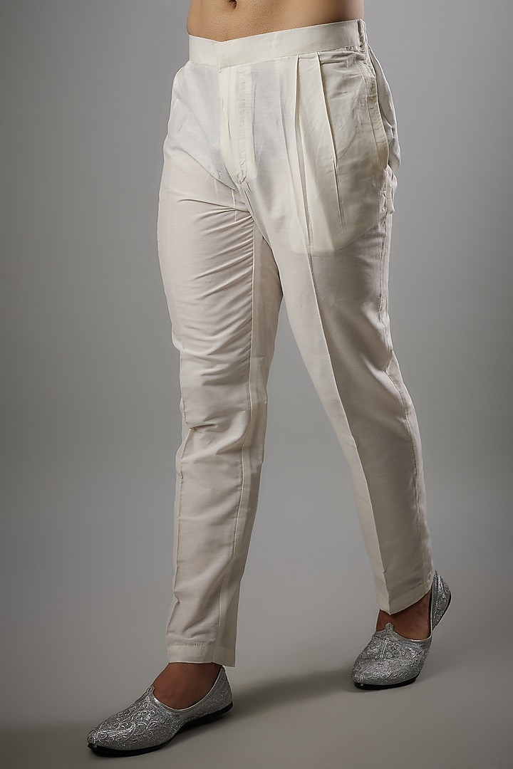 White Mulberry Slub Silk Embroidered Groom Sherwani Set by PARV DESIGN STUDIO at Pernia's Pop Up Shop