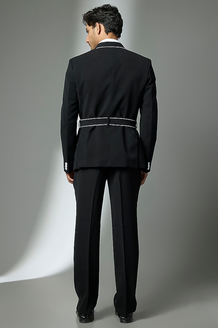 Black Suiting Crepe Chawal Taka Embroidered Robe Jacket Set by PARV DESIGN STUDIO at Pernia's Pop Up Shop