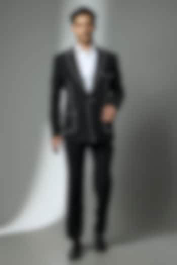 Black Suiting Crepe Chawal Taka Embroidered Blazer Set by PARV DESIGN STUDIO at Pernia's Pop Up Shop