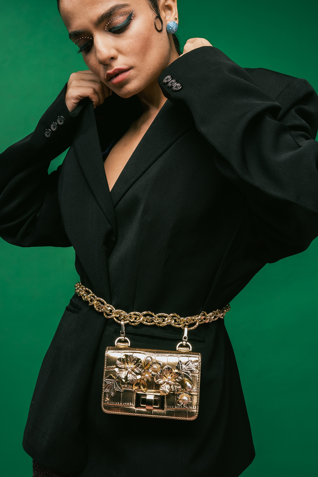 Gold Pearl Embellished Chain-Link Belt Bag by Papa don't preach by Shubhika  Accessories at Pernia's Pop Up Shop 2024