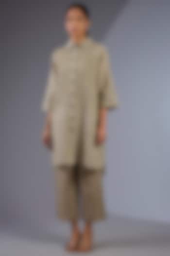 Natural Beige Cotton Thread Embroidered Handloom Kurta by Peachoo at Pernia's Pop Up Shop