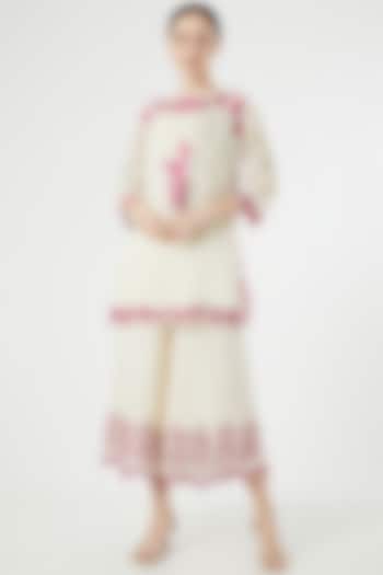 Ecru & Magenta Cotton Thread Embroidered Kurta Set by Peachoo at Pernia's Pop Up Shop