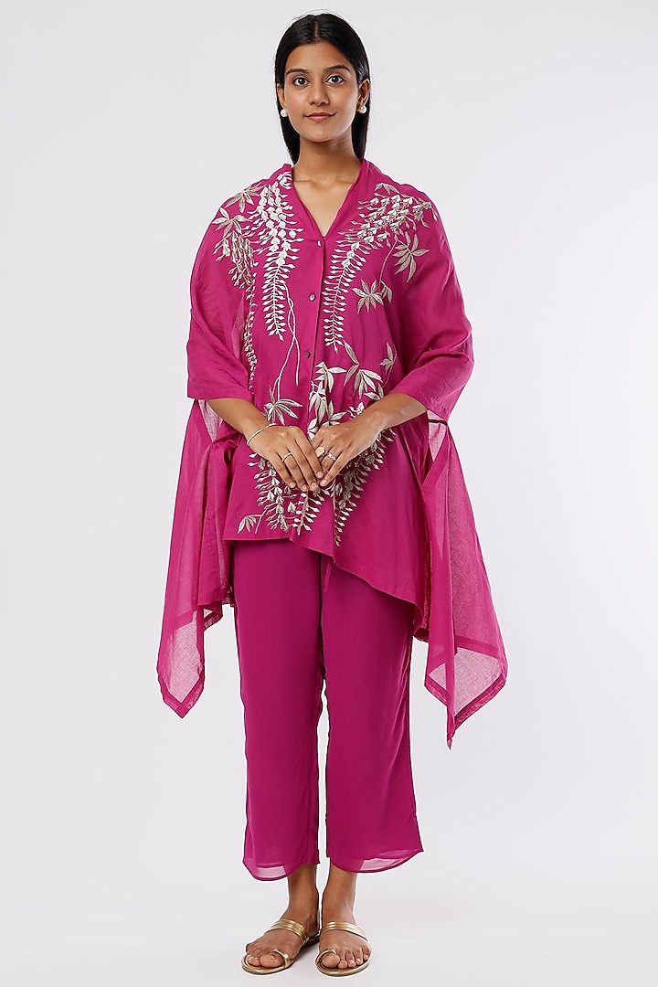 Magenta Embroidered Cape Set by Peachoo at Pernia's Pop Up Shop