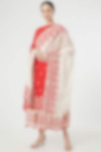 White Cotton Embroidered Dupatta by Peachoo at Pernia's Pop Up Shop