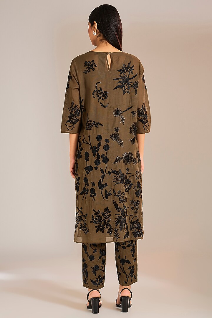 Khaki & Black Handloom Cotton Thread Work Kurta by Peachoo at Pernia's Pop Up Shop