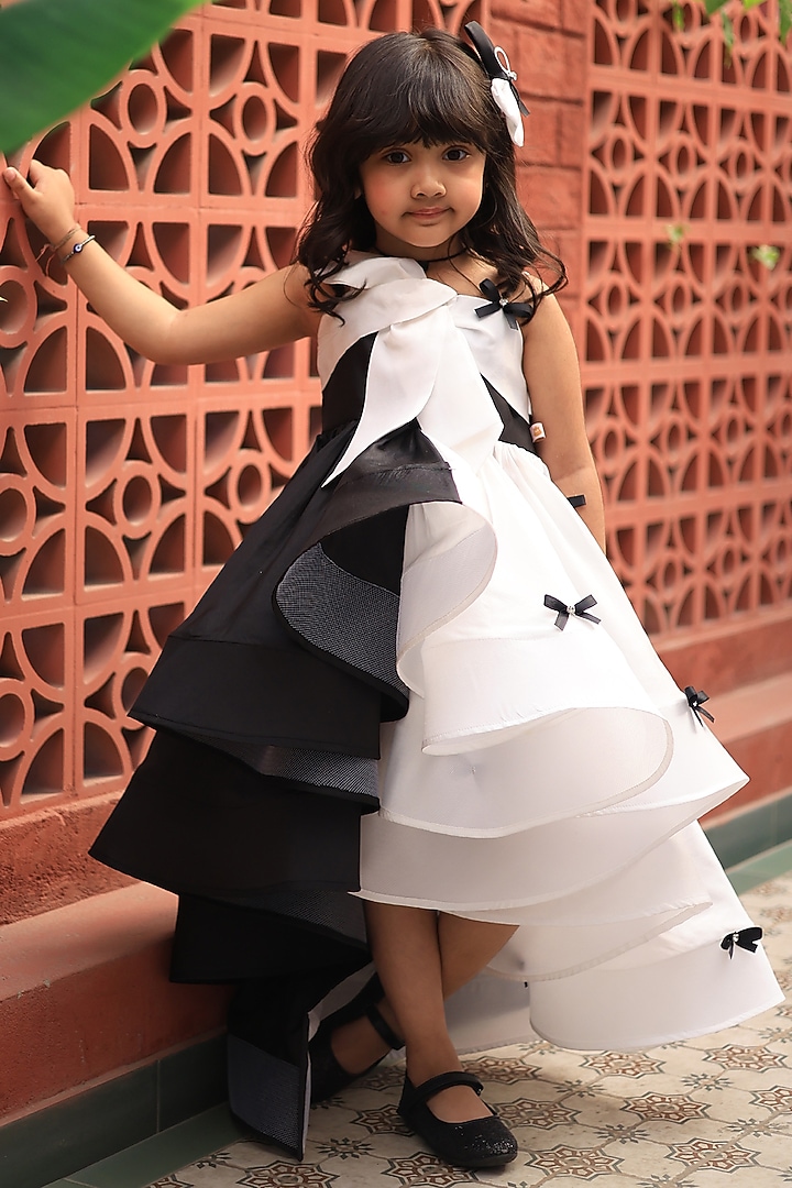 Black & White Taffeta High-Low Dress For Girls by PEAR BEAR at Pernia's Pop Up Shop