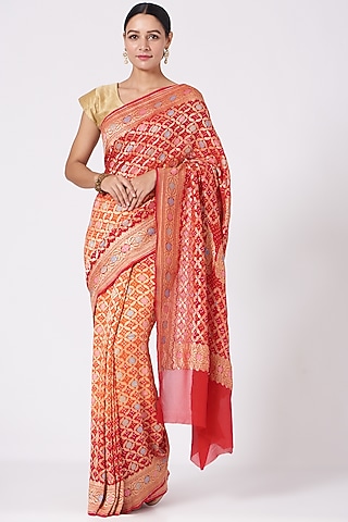 Red & Yellow Handcrafted Bandhani Saree Set by Peeli Kothi