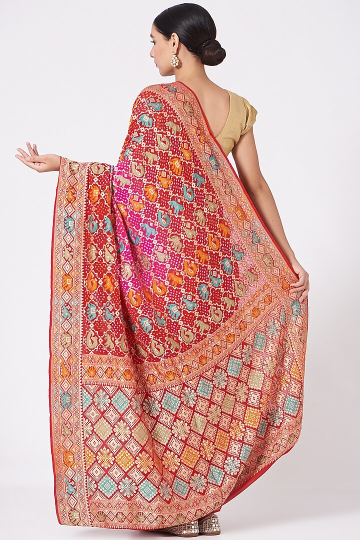Red & Blush Pink Bandhej Wedding Saree Set by Peeli Kothi at Pernia's Pop Up Shop