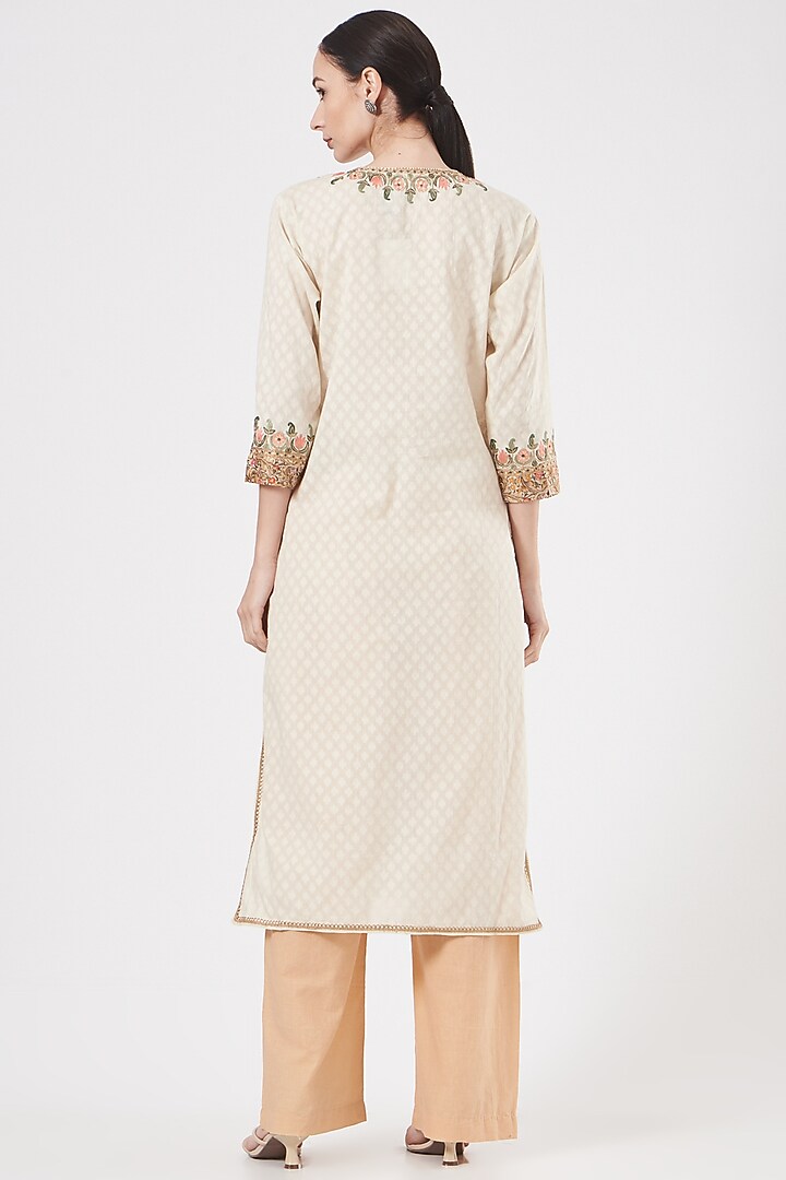 White Embroidered Kurta Set by Peenacolada at Pernia's Pop Up Shop