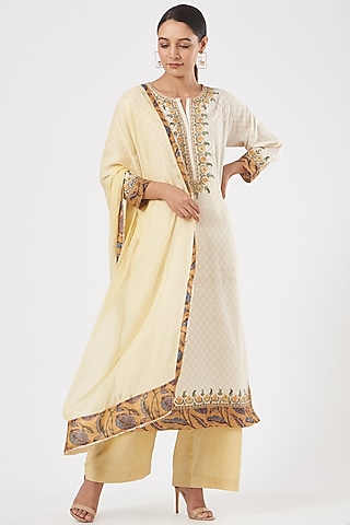 White Embroidered & Printed Kurta Set by Peenacolada