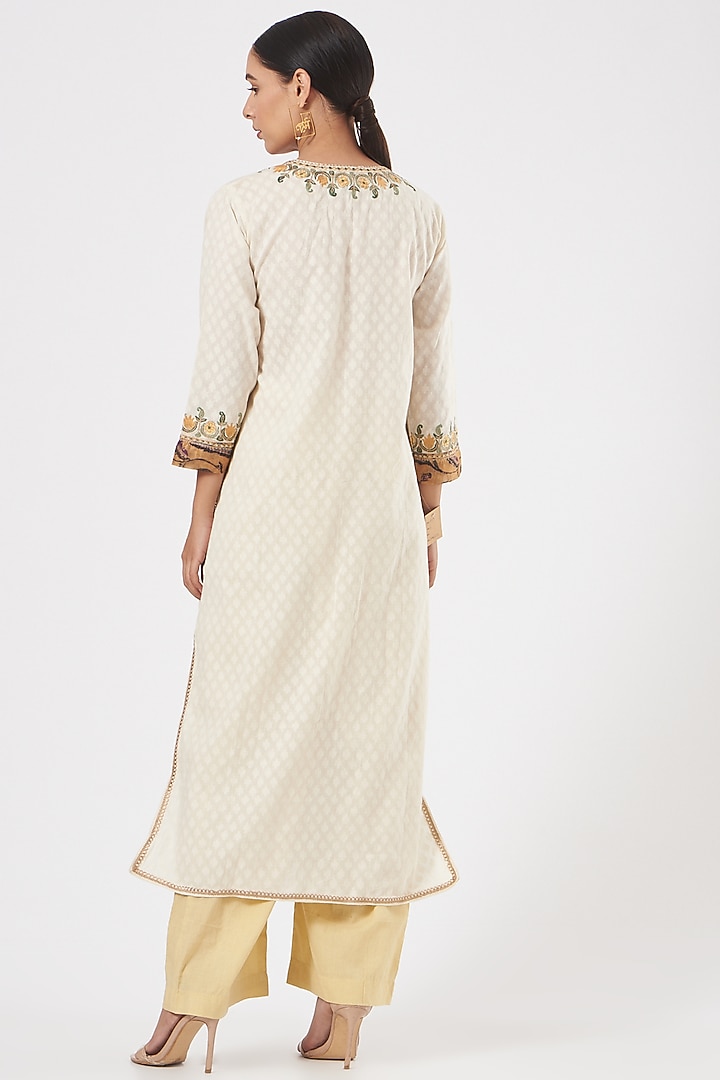 White Embroidered & Printed Kurta Set by Peenacolada at Pernia's Pop Up Shop