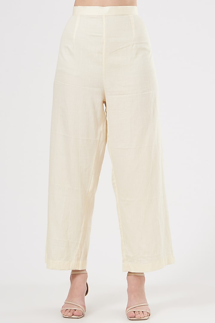 White Jacquard Embroidered Kurta Set by Peenacolada at Pernia's Pop Up Shop