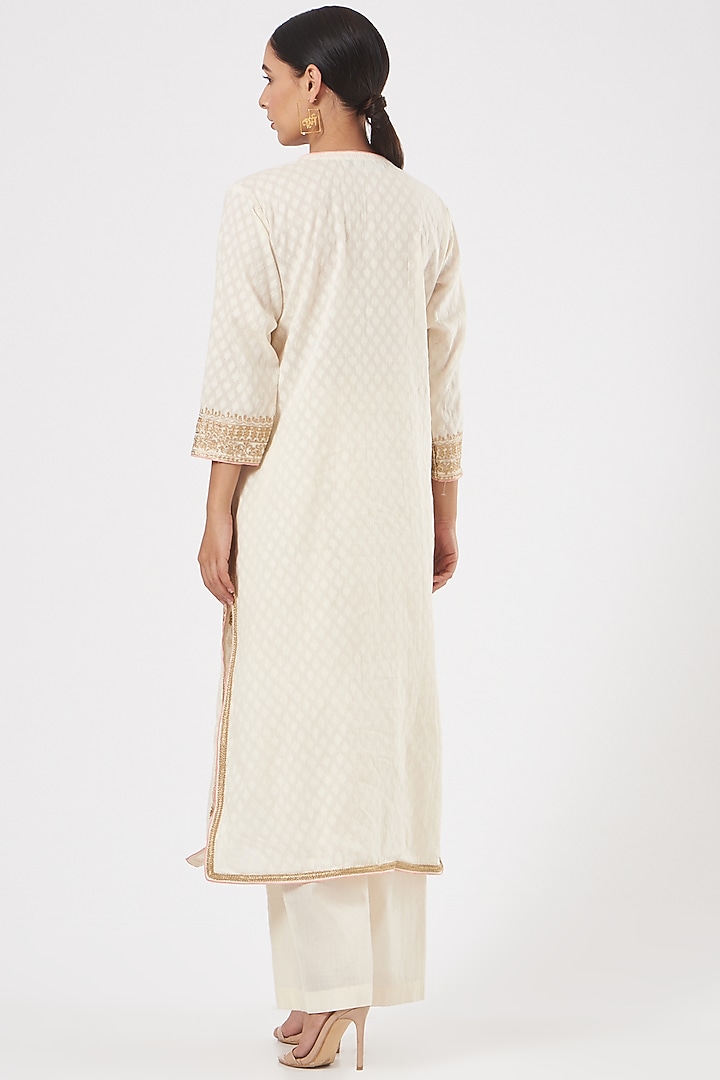 White & Gold Aari Embroidered Kurta Set by Peenacolada at Pernia's Pop Up Shop