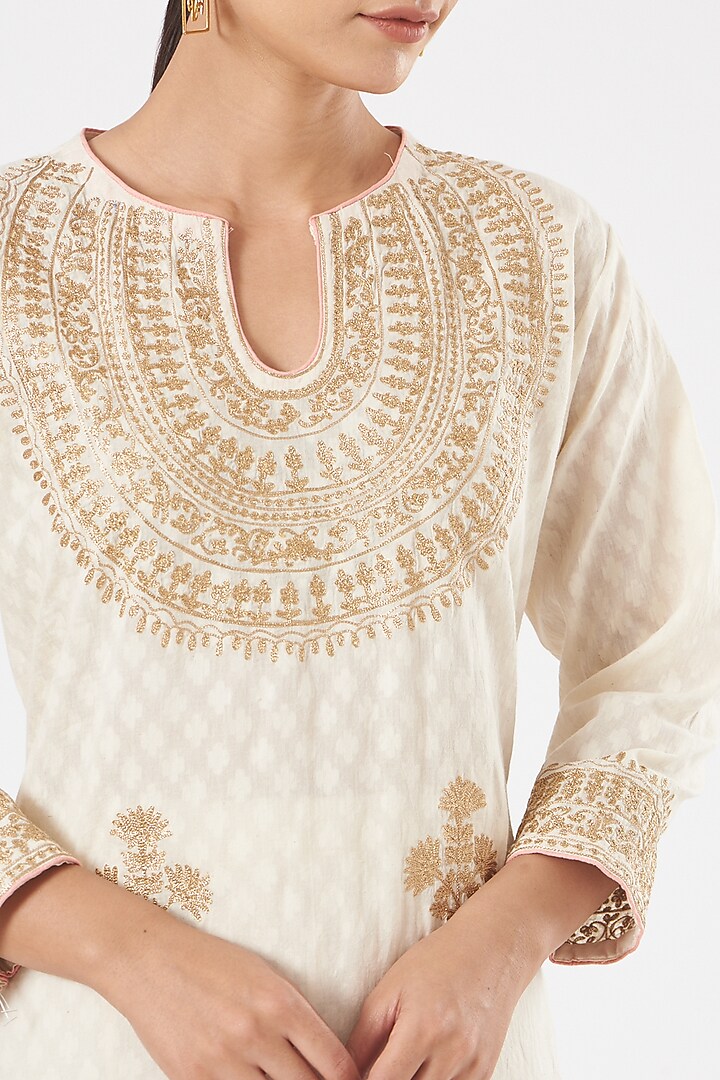 White & Gold Aari Embroidered Kurta Set by Peenacolada at Pernia's Pop Up Shop
