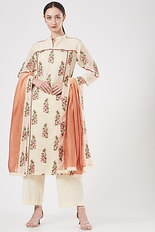 Off-White Mulmul Embroidered Kurta Set by Peenacolada