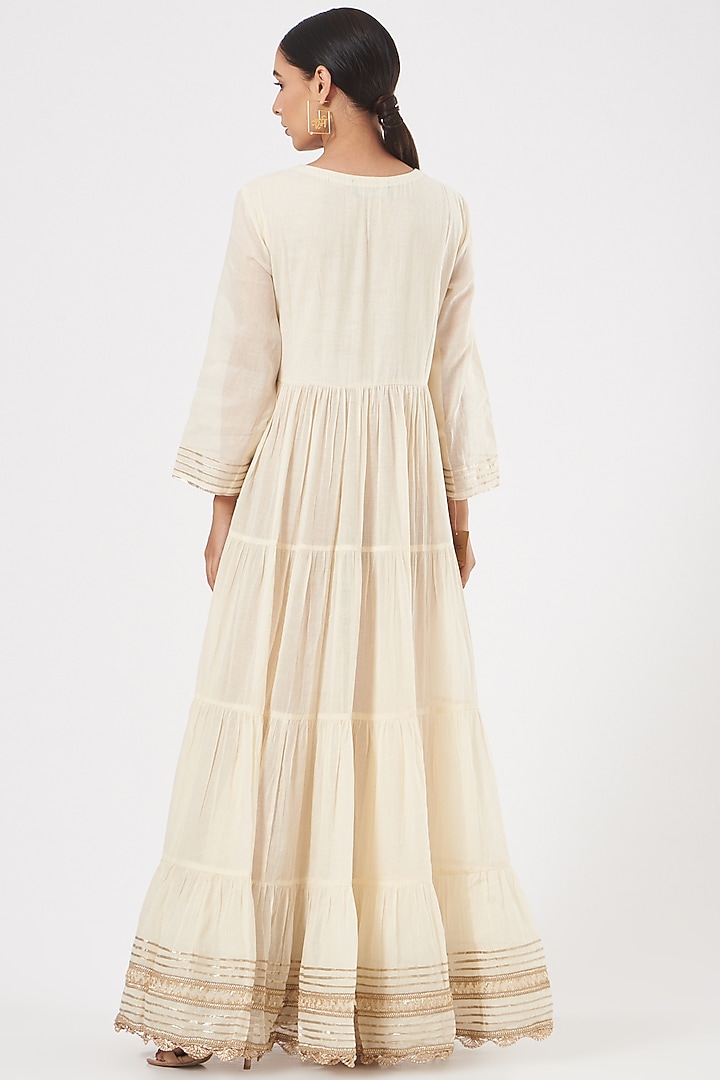 Off-White Mulmul Embroidered Anarkali Set by Peenacolada at Pernia's Pop Up Shop
