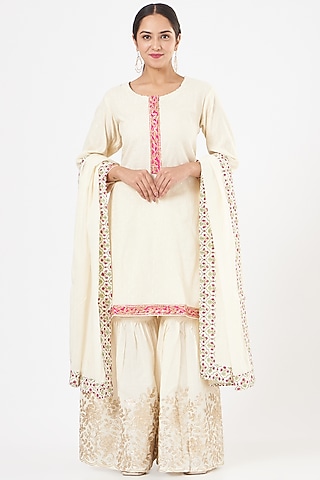 Cream Embroidered Kurta Set by Peenacolada