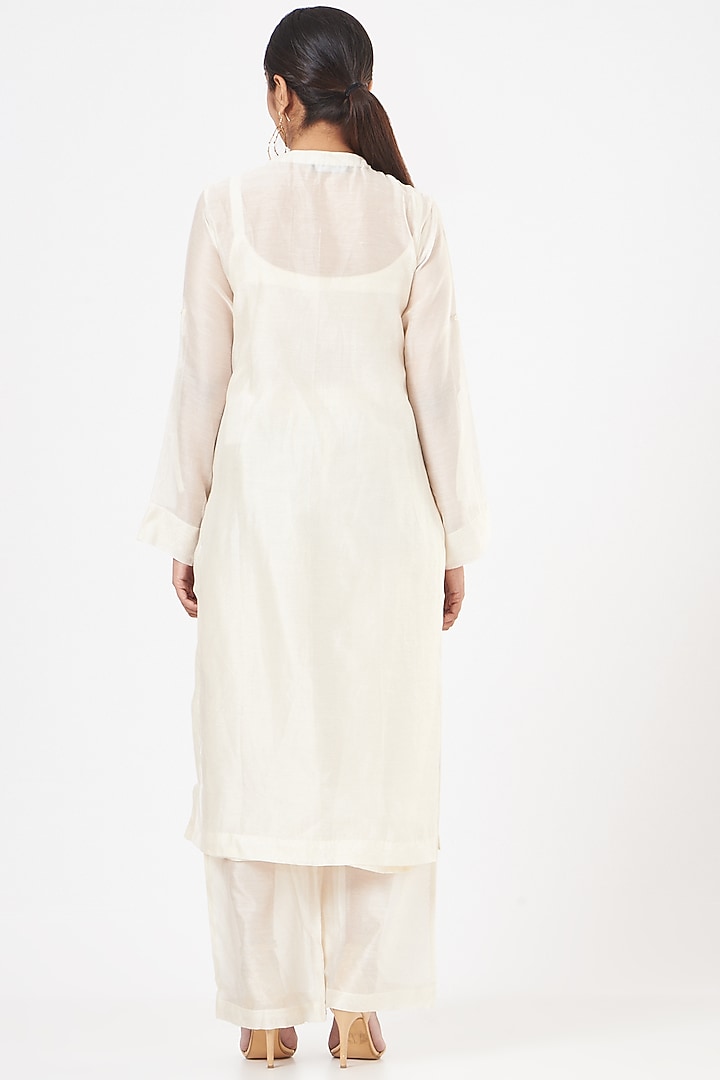 White Embroidered Kurta Set by Peenacolada at Pernia's Pop Up Shop