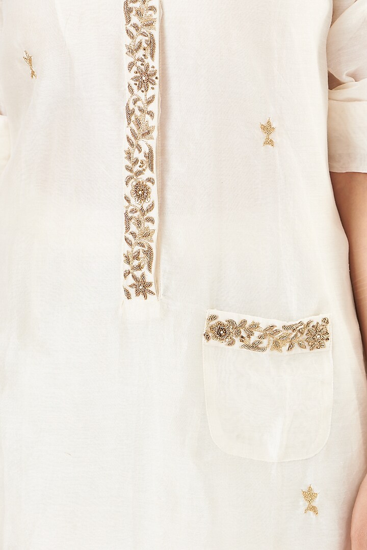 White Embroidered Kurta Set by Peenacolada at Pernia's Pop Up Shop