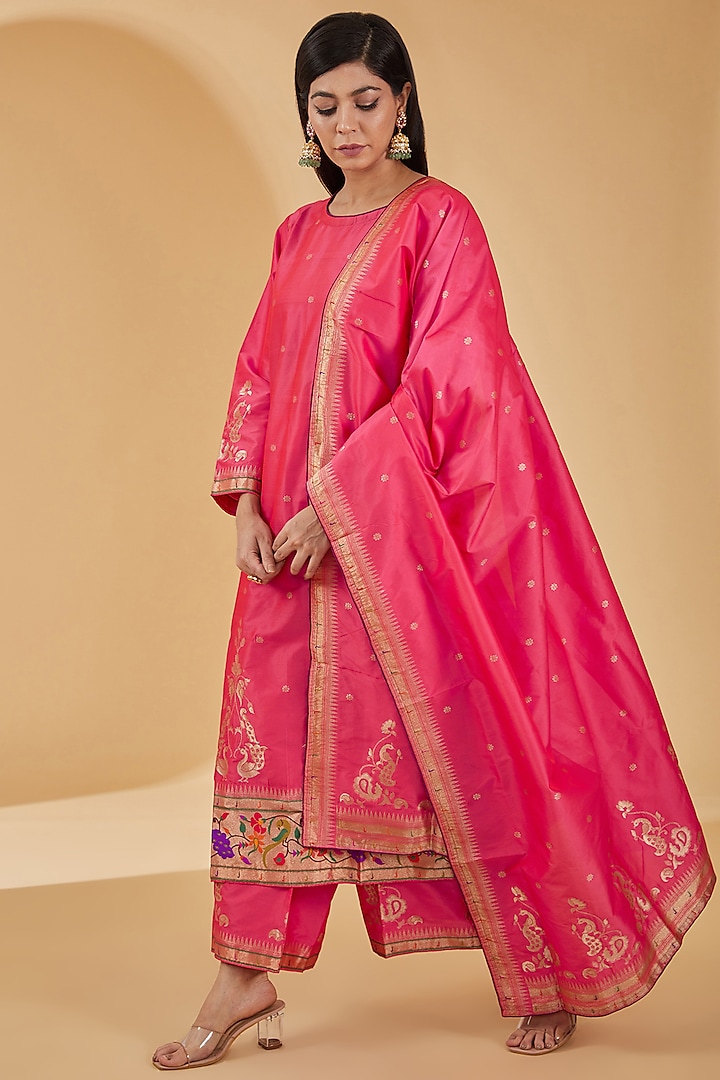 Pink Woven Silk Kurta Set by Peenacolada