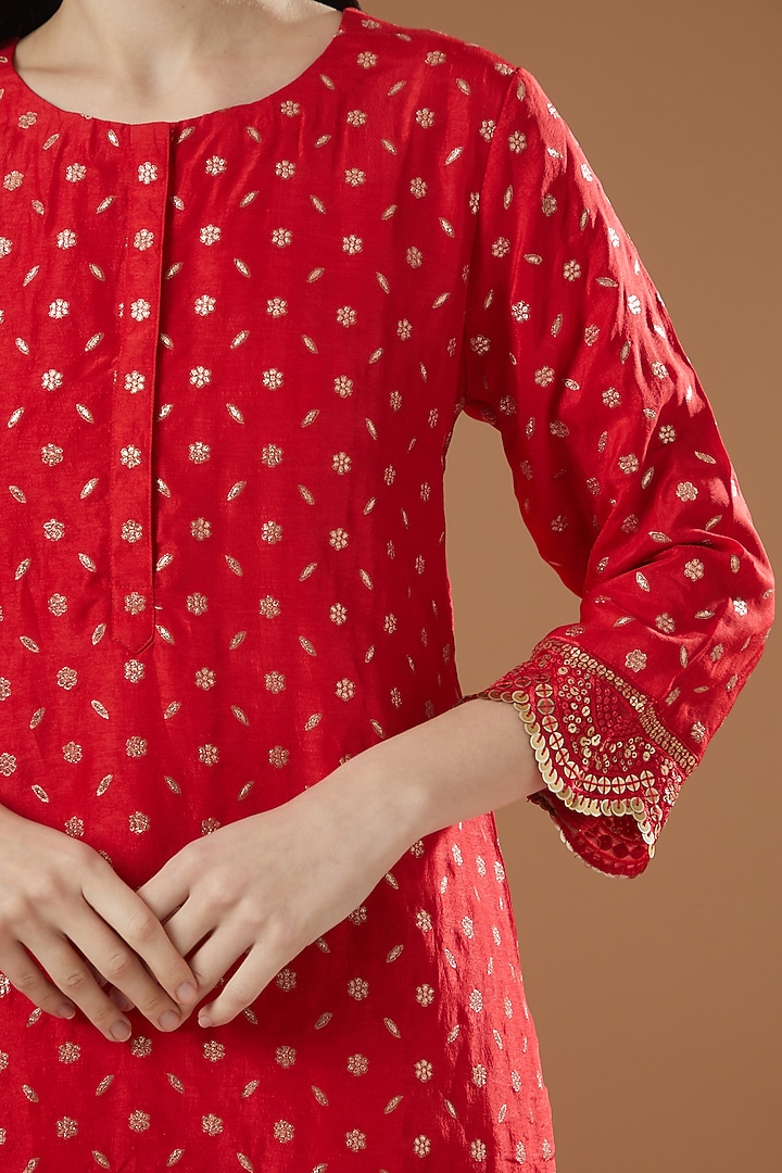 Red Banarasi Silk Embroidered Gharara Set by Peenacolada at Pernia's Pop Up Shop