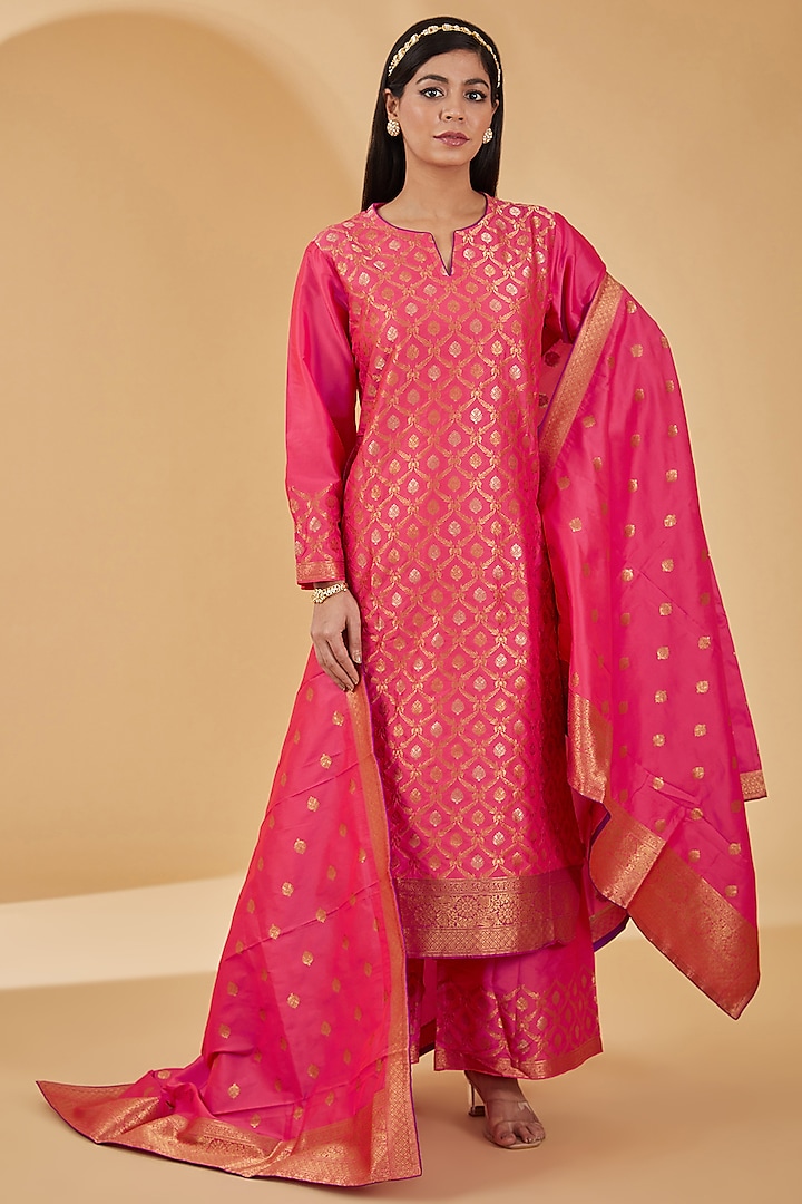 Pink Woven Silk Kurta Set by Peenacolada at Pernia's Pop Up Shop