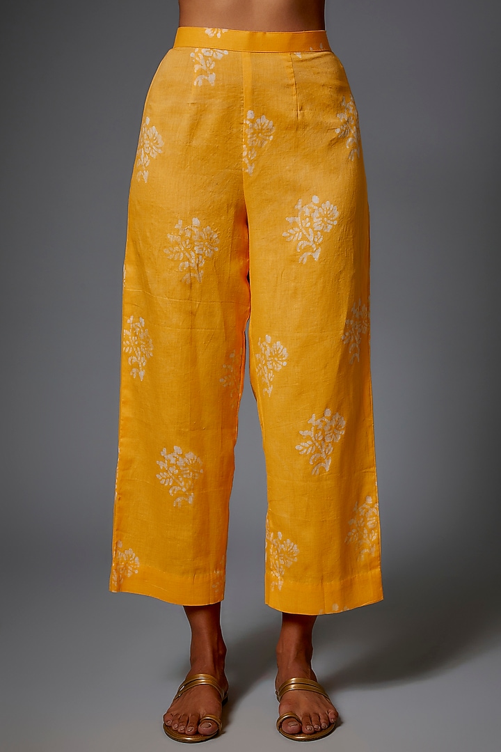 Yellow Cotton Printed Kurta Set by Pehnaav at Pernia's Pop Up Shop