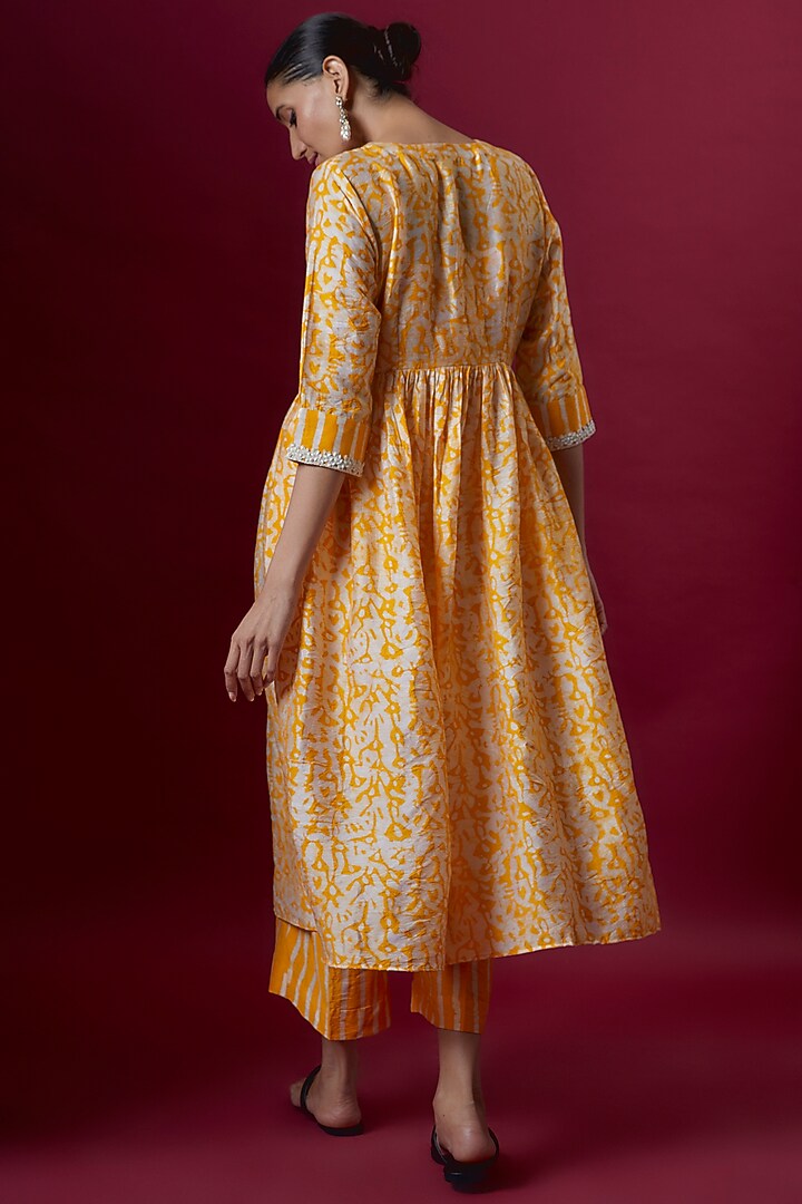 Yellow Premium Cotton Kurta Set by Pehnaav at Pernia's Pop Up Shop