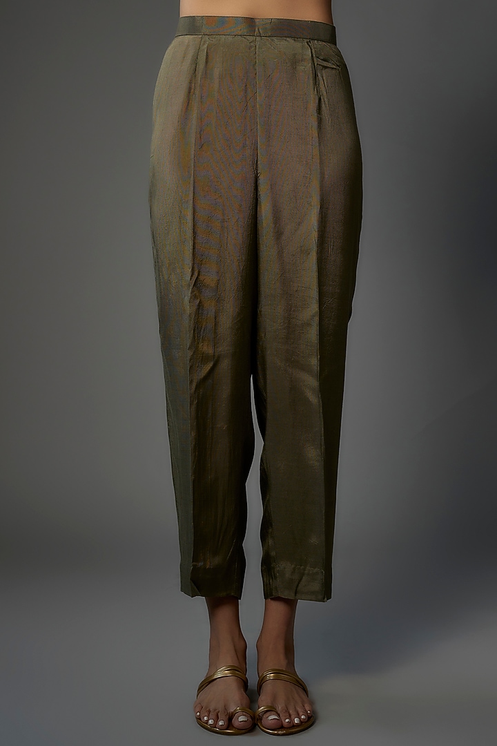 Grey Soft Chanderi Embroidered Kurta Set by Pehnaav at Pernia's Pop Up Shop