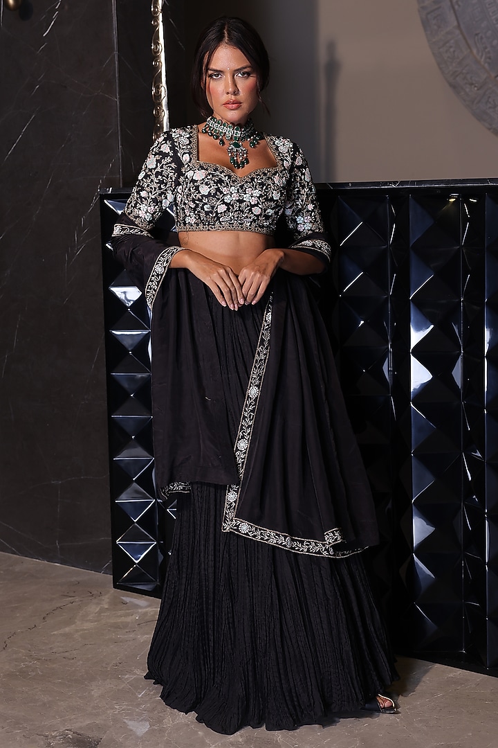 Black Crinkled Wedding Lehenga Set by PEHR ARORA at Pernia's Pop Up Shop