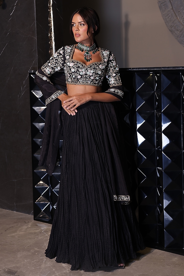 Black Crinkled Wedding Lehenga Set by PEHR ARORA at Pernia's Pop Up Shop