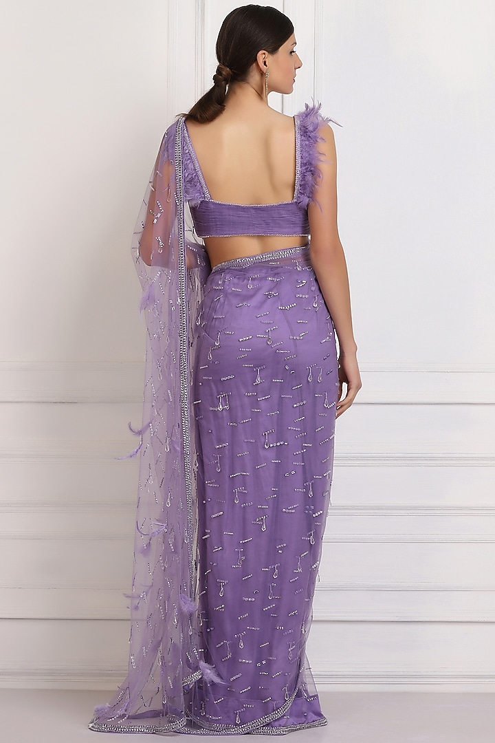 Purple Hand Embroidered Reception Saree Set by Pooja Peshoria at Pernia's Pop Up Shop