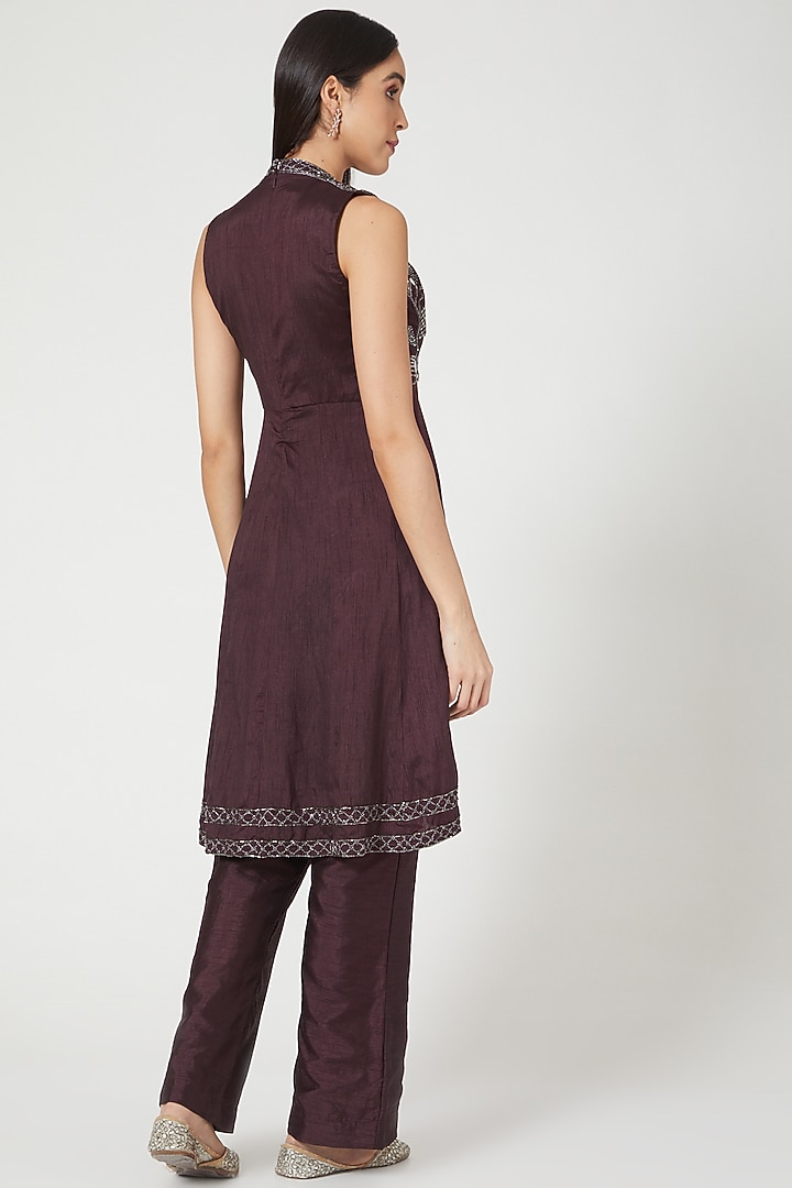 Wine Embellished Kurta Set by Pesha at Pernia's Pop Up Shop