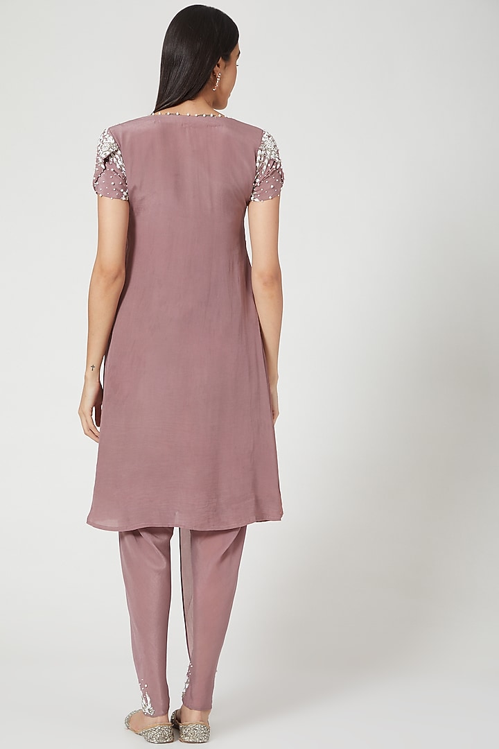 Mauve Embroidered Pleated Kurta Set by Pesha at Pernia's Pop Up Shop